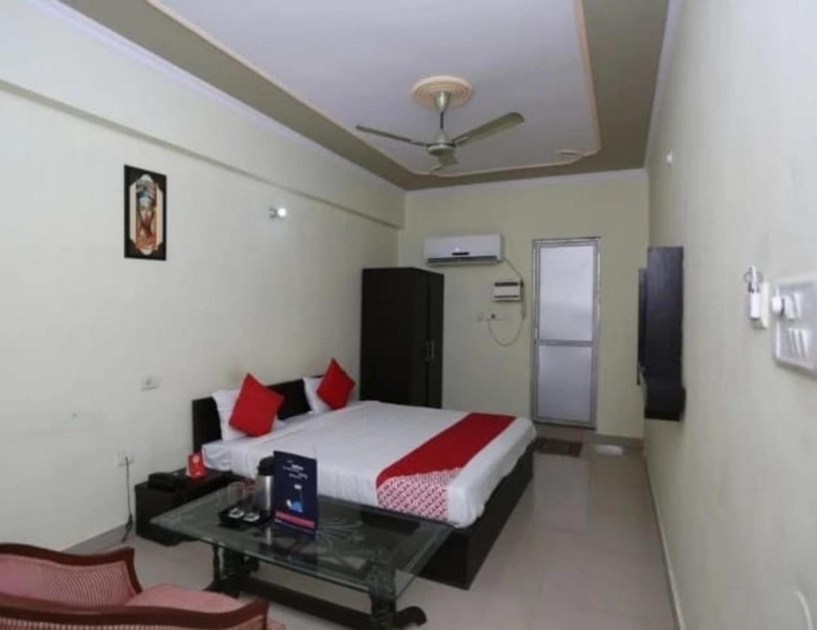 Hotel S K Palace Lucknow , Best Hotel In Lucknow , Hotel In Transport Nagar Lucknow ,Budget Hotels In Лакнау Екстериор снимка