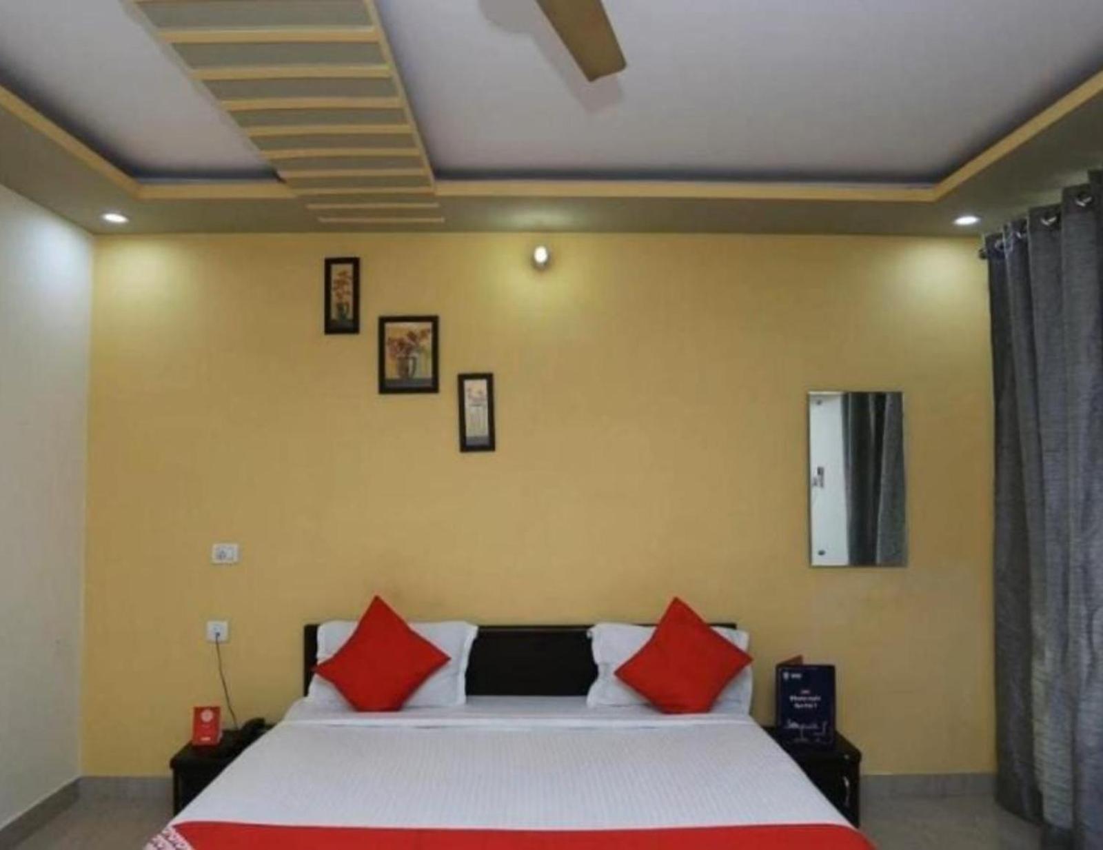 Hotel S K Palace Lucknow , Best Hotel In Lucknow , Hotel In Transport Nagar Lucknow ,Budget Hotels In Лакнау Екстериор снимка
