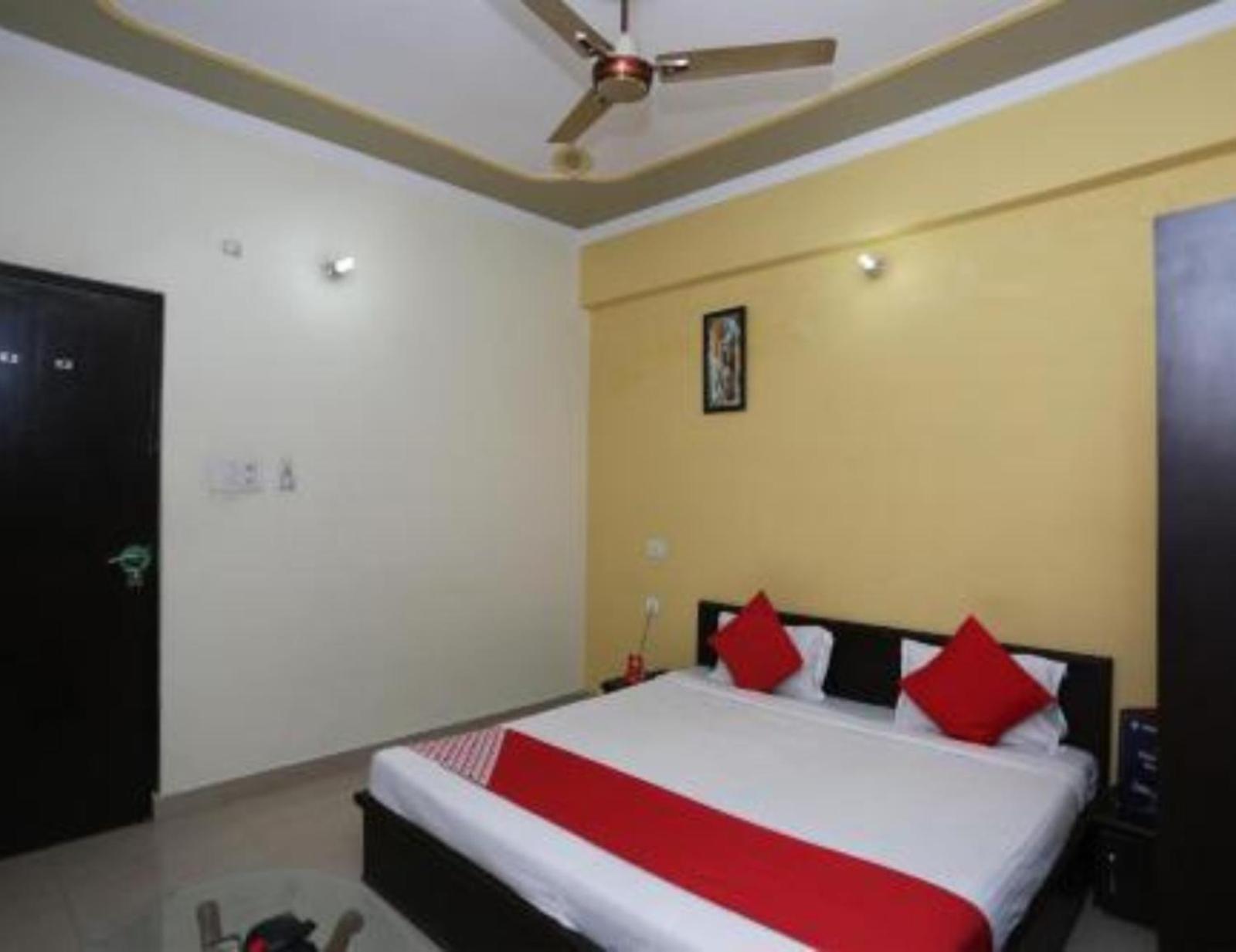 Hotel S K Palace Lucknow , Best Hotel In Lucknow , Hotel In Transport Nagar Lucknow ,Budget Hotels In Лакнау Екстериор снимка